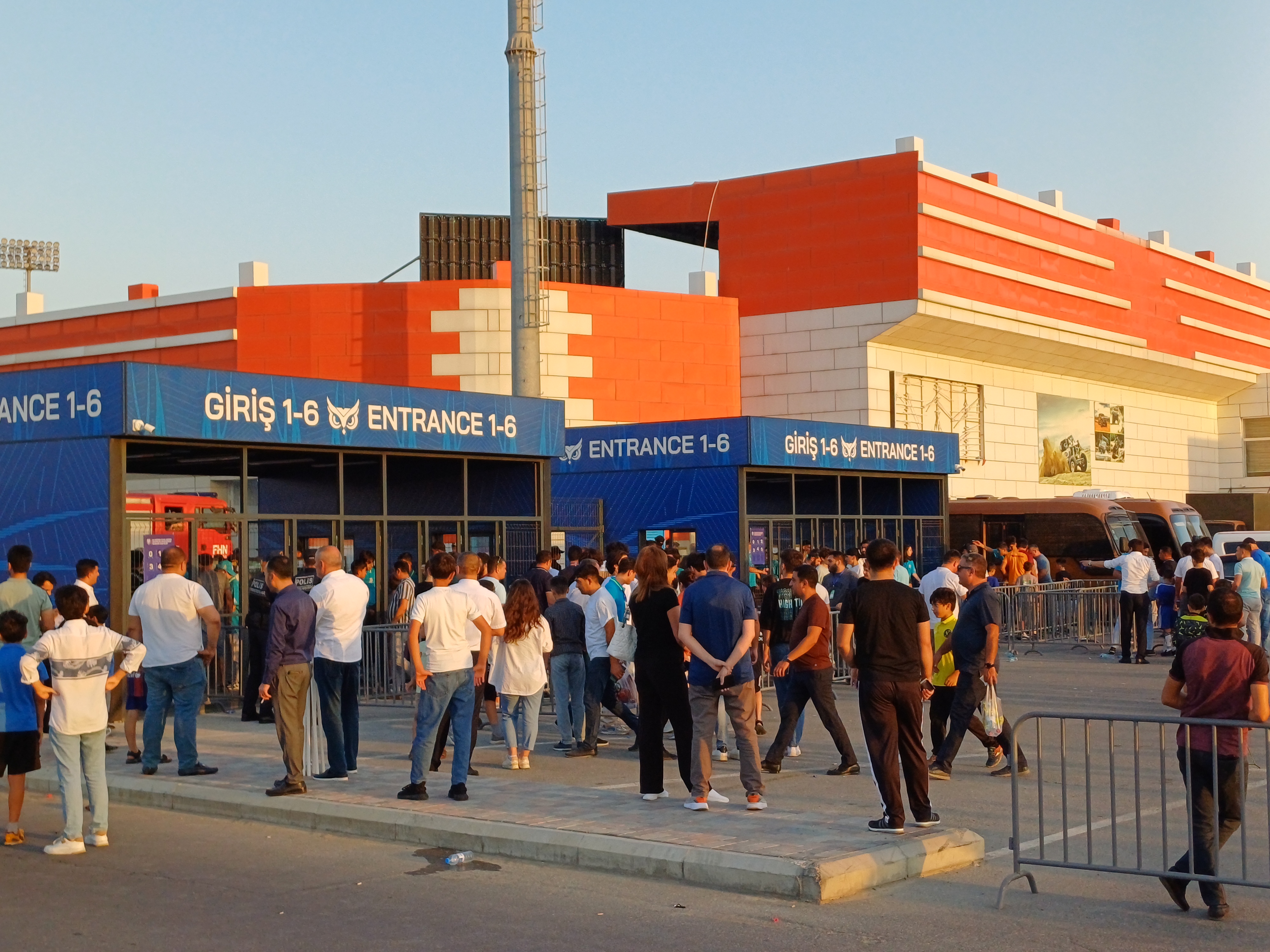Masazırdakı ilk avrokubok sevincini BU FOTOLARDA GÖRÜN