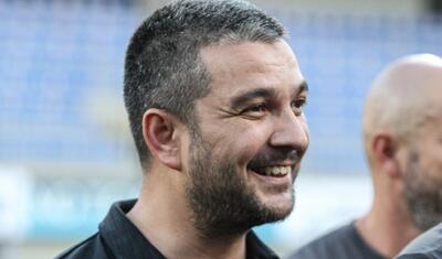 “Neftçi”nin prezidenti futbolçuları ətrafına yığdı və...