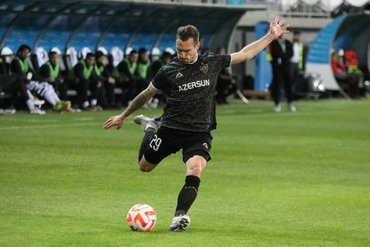 "Qarabağ"ın legioneri Azərbaycandan Serbiyaya getdi