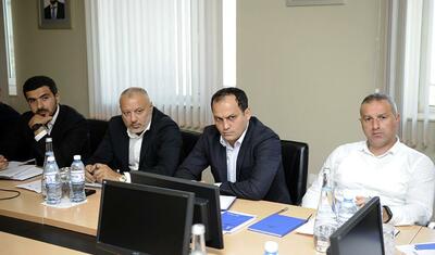 II Liqa klublarının rəhbərləri 4 saatdan çox burada saxlanıldı, deyildi ki...