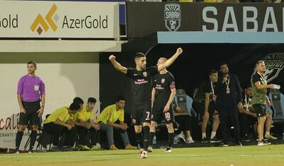Premyer Liqanın iki komandası arasında "qırğın" -