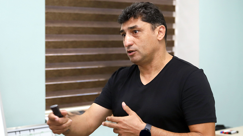 "Bu komandanı da uda bilməyəcəyiksə, daha Avropa Liqasında nə üçün iştirak edirik?"