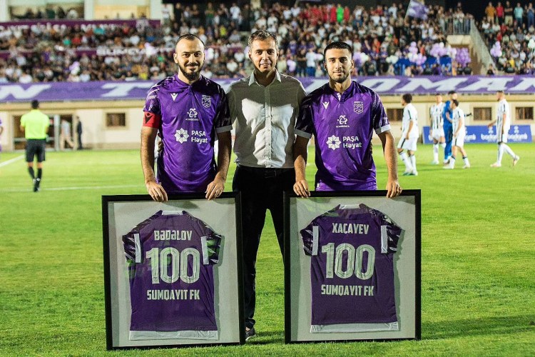 "Sumqayıt"ın iki futbolçusuna “100” HƏDİYYƏ