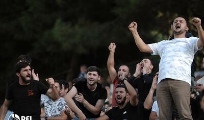 Klub rəhbərinin oğlu qol vurdu, qızlar baxdı -