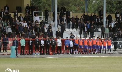Çoxlu qol, əməlli-başlı insident, 3 "qırmızı", meydana girən it -