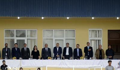 Çoxlu qol, əməlli-başlı insident, 3 "qırmızı", meydana girən it -