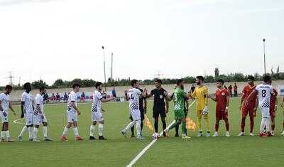 Bu liqada futbolçunun ayağını iki yerdən sındırdılar -