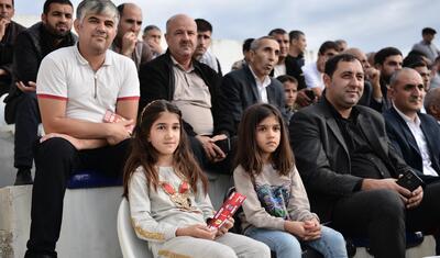 Bu liqada futbolçunun ayağını iki yerdən sındırdılar -