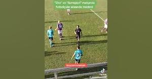 İki komandanın futbolçuları arasında insident - VİDEO