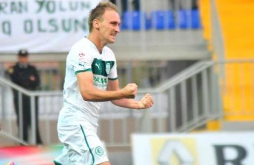 “Neftçi” transfer haqqını ödəmək istəmir - Mutu sehrbaz deyil"