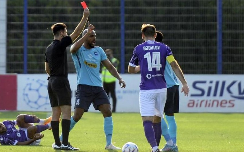 Premyer Liqada erkən qırmızı vərəqə alan 8-ci futbolçu kimdir?
