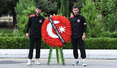 İcra başçısı ilə görüşdülər, Şəhidlər Xiyabanını ziyarət etdilər -