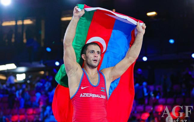 Hüseynov karyerasında ikinci dəfə dünya çempionu oldu