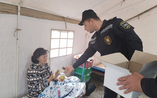 Üç rayonda Qarabağın erməniəsilli əhalisi üçün çadırlar quruldu - FOTOLAR