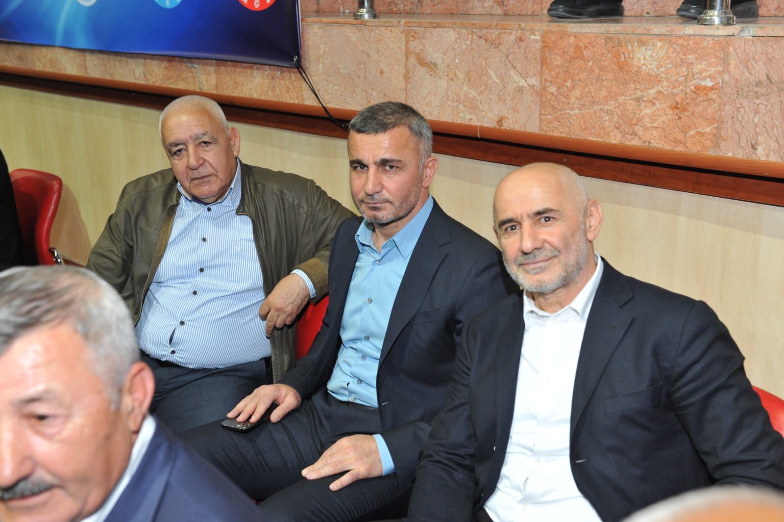 Qurban Qurbanovun qardaşı doğma rayonunun komandasına 2 legioner "hədiyyə" etdi