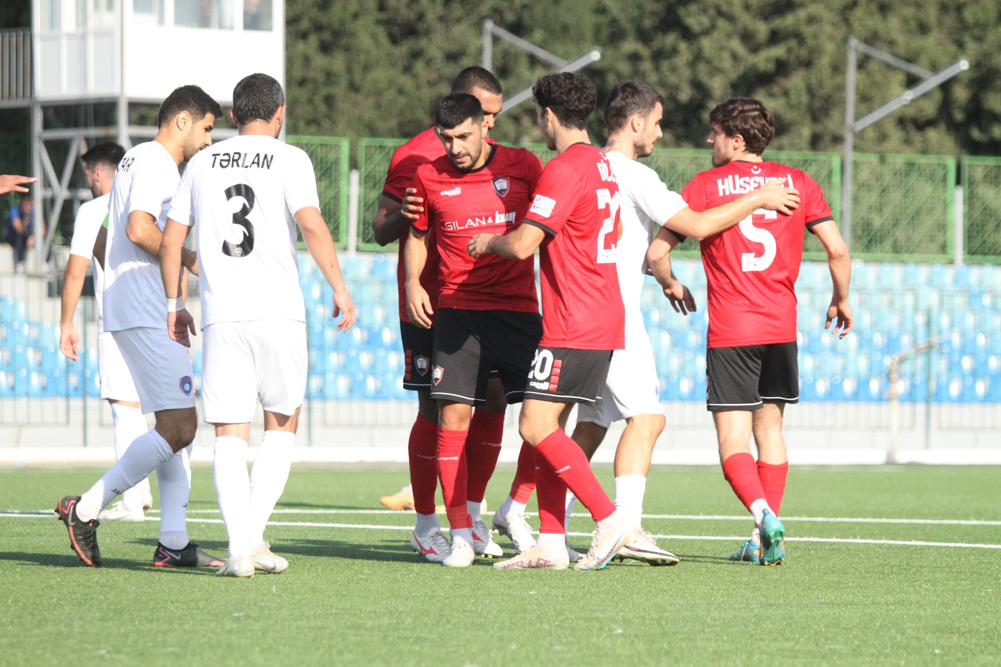 "Birini komandamıza gətirdik, qaldı o biri"