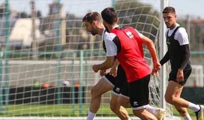 "Neftçi": Mutu futbolçuların üzünü güldürdü, səfər tezləşdi -