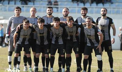 Şəkili futbolçudan bir gözəl qol -
