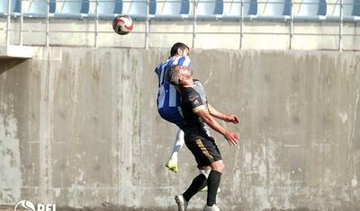 Şəkili futbolçudan bir gözəl qol -