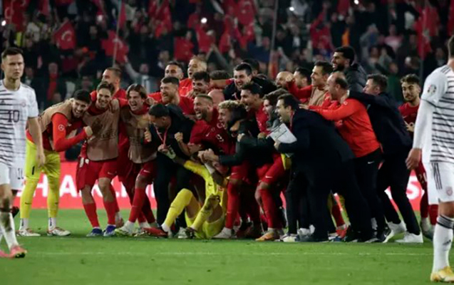 Bütün Türkiyə sevinc içində - Yenə Konya, yenə AÇ…
