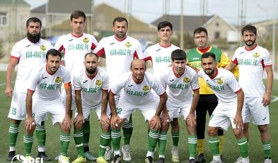 Azərbaycanda stadionun üzərindən təyyarə uçdu, kədərli gözlər sevincdən yaşardı -