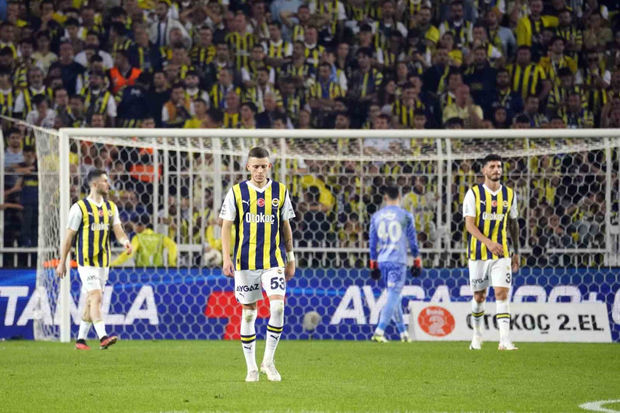 “Fənərbağça”nın 19 oyunluq məğlubiyyətsizlik seriyasını qırdılar - VİDEO