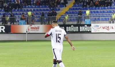 “Neftçi” Ruslan Abışovu futboldan yola saldı…