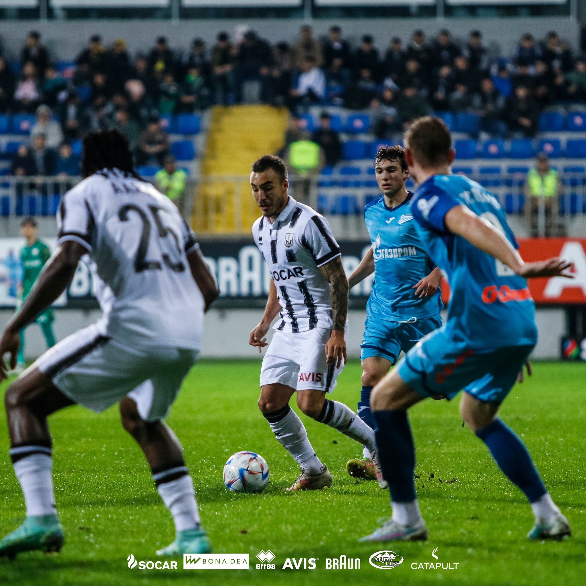 “Neftçi” rusiyalının dublu ilə "Zenit"i məğlub etdi