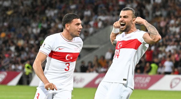 "Dünya səviyyəli müdafiəçidir, gözümü ondan çəkə bilmirdim"