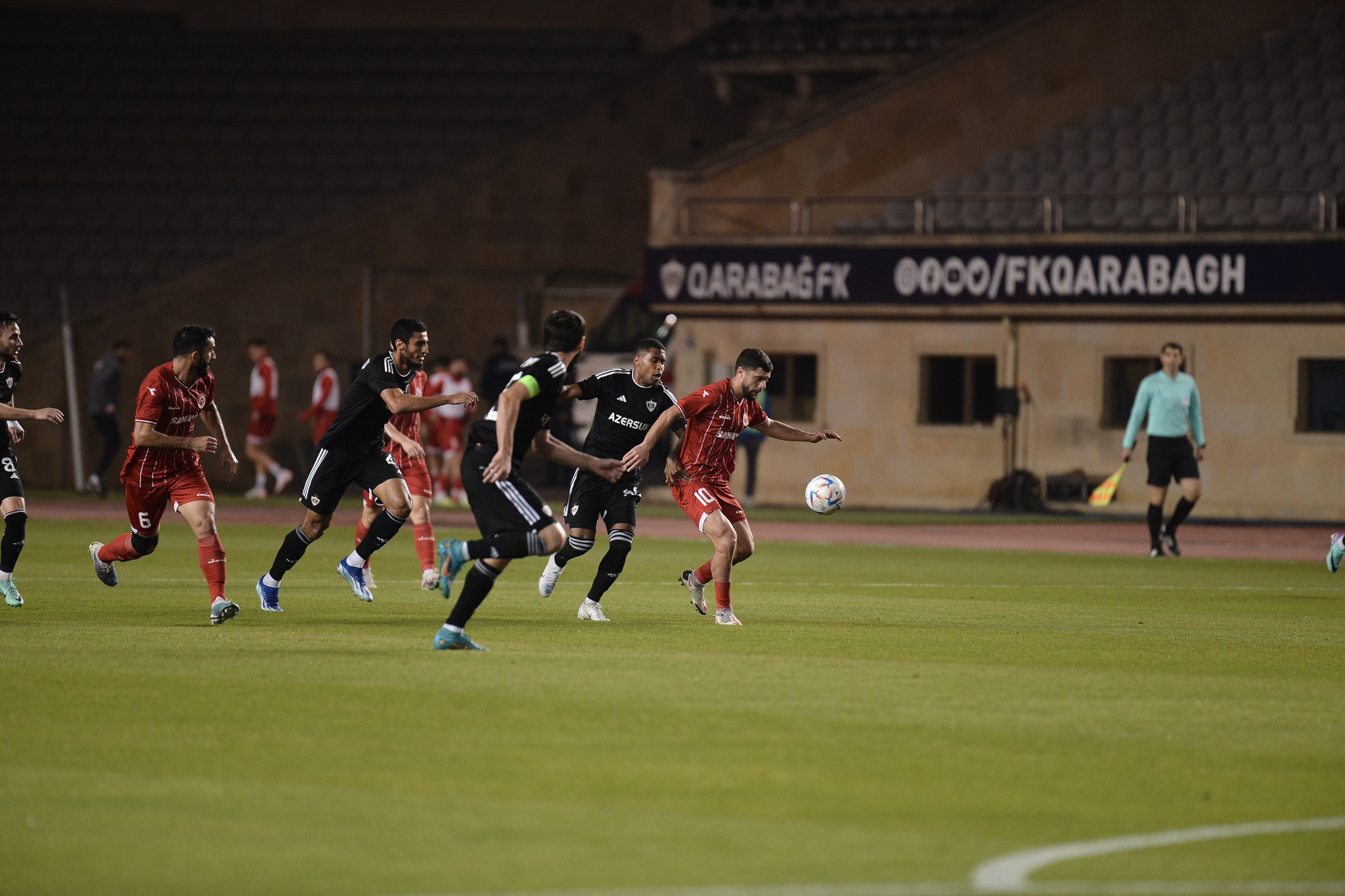 “Neftçi” və “Qarabağ” üzərindəki qələbələr ağızlara şirə salıb?