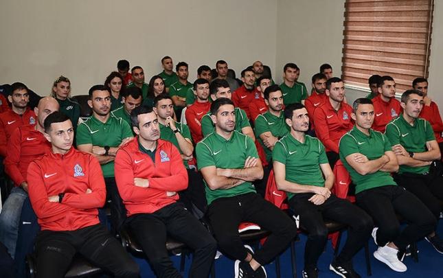 Hakimlər üçün seminar keçirildi - FOTOLAR