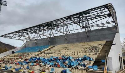 12 il əvvəl bu rayonda tikilmiş stadionu indi necə sökürlər? -