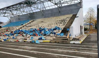 12 il əvvəl bu rayonda tikilmiş stadionu indi necə sökürlər? -
