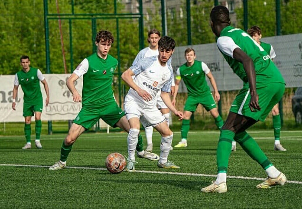 “Kəpəz” Avropadan Bakıya qayıdan futbolçu ilə maraqlanır