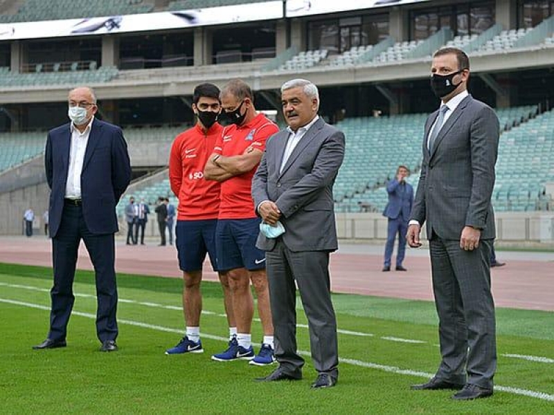 "Kim bu sözləri işlətsə, onu o dəqiqə istefaya göndərərlər, bizdə isə təhqir edirlər"