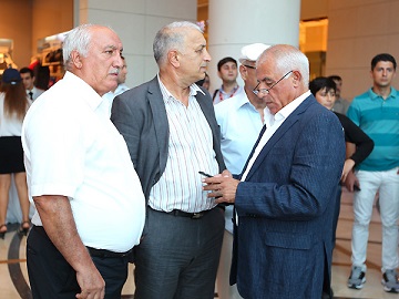 “Millinin baş məşqçisi olmağı mənə təklif etməzlər, bildiyim nələrsə var”