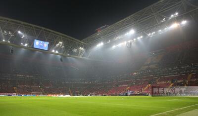 Azərbaycan bayrağı "Qalatasaray" - "Mançester Yunayted" oyununda -