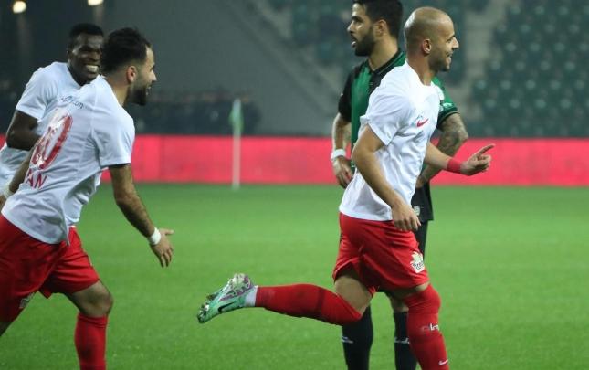 Coşqun "Kocaelispor"a qol vurdu, asan qazandılar
