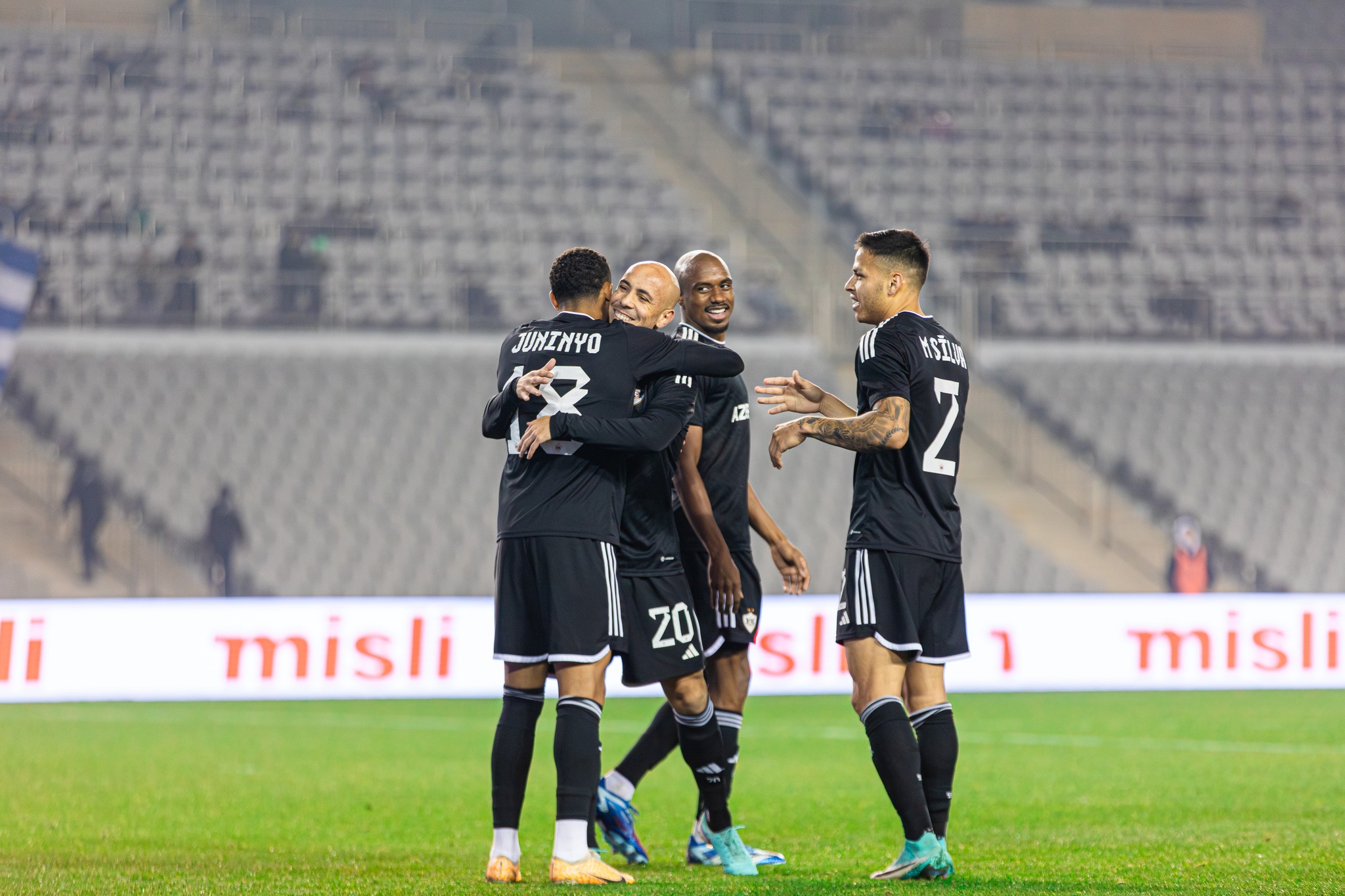 Qurban Qurbanov bu futbolçusundan razıdır, ya yox?