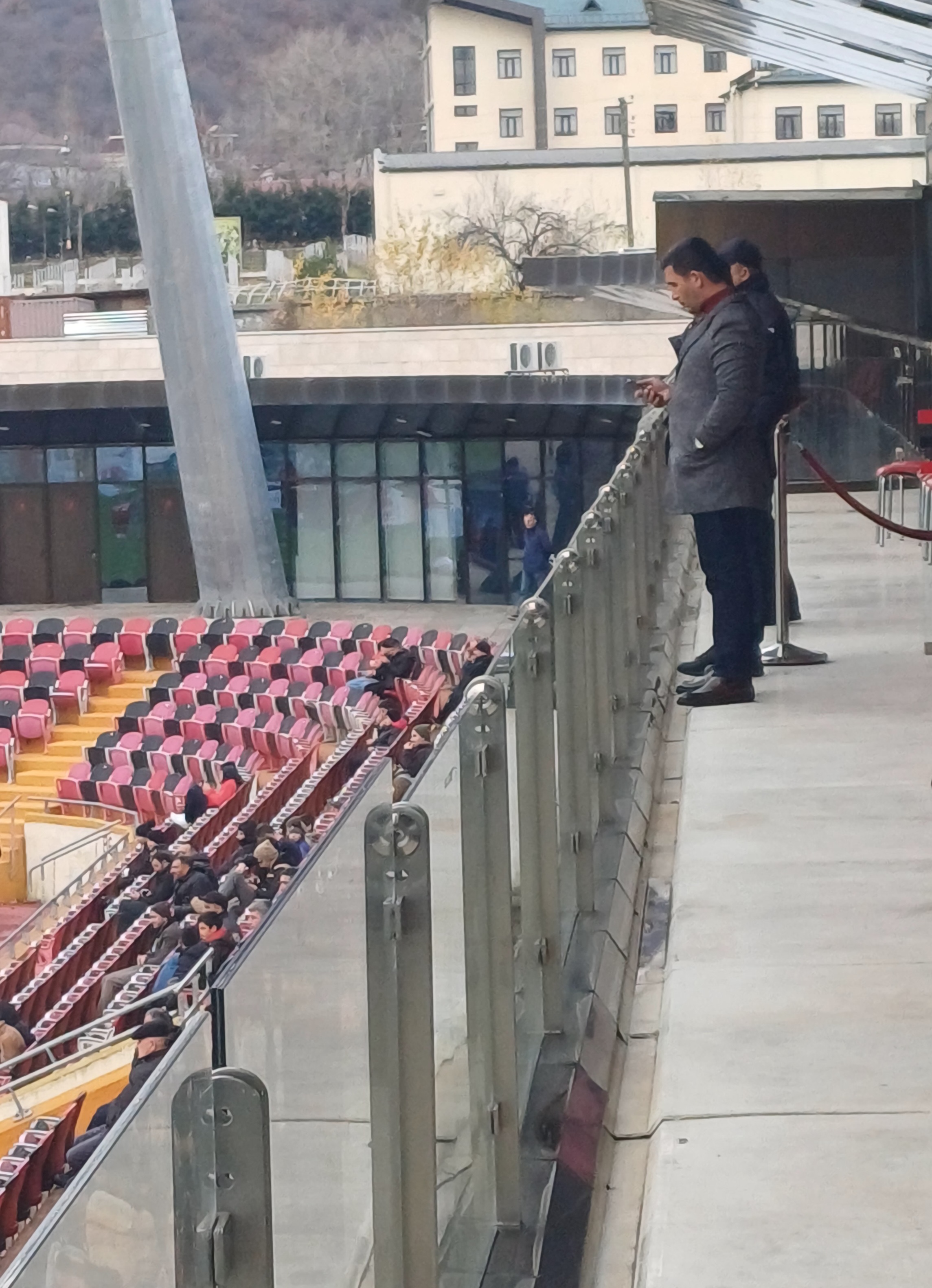 Klub idarəçisi söz verdi, sonra vədinə xilaf çıxdı
