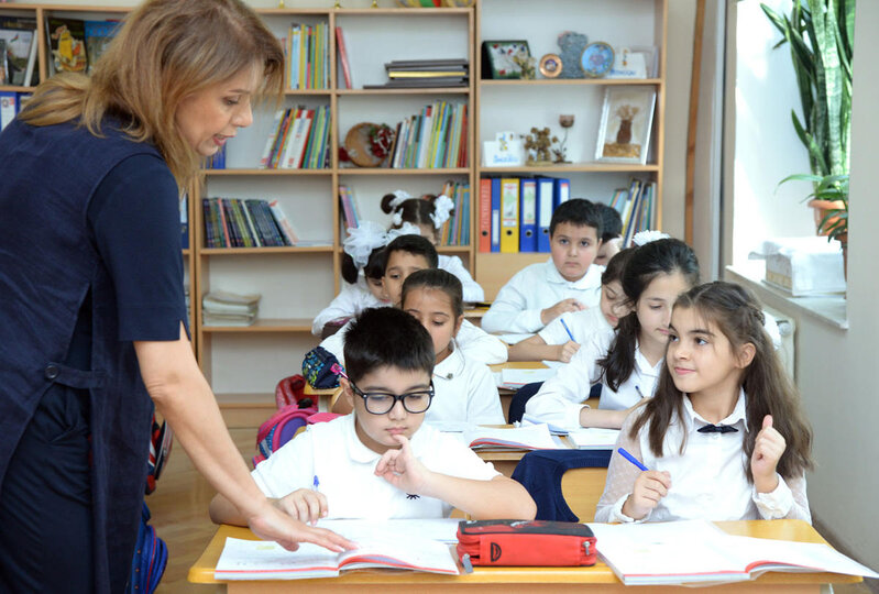 Azərbaycanda dərs ilinin müddəti uzadılcaq?