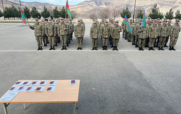 Azərbaycanda xidmət müddəti başa çatmış hərbi qulluqçular tərxis olunur - FOTOLAR