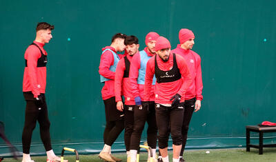 Qəbələyə qar yağdı, "Araz-Naxçıvan" qapalı məkana üz tutdu -