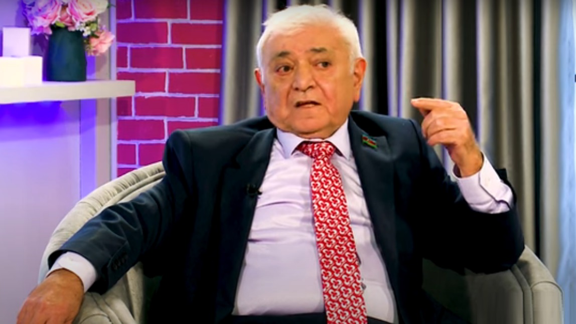 Rauf Cabbarova və Şimşəyə bu yazını oxumağı qadağan edirəm