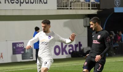Azərbaycanda komandanı idman direktoru meydana çıxardı -