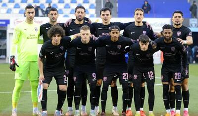 Azərbaycanda komandanı idman direktoru meydana çıxardı -