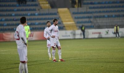 "Neftçi"ni "soyuq duş"a "qonaq" edən əl -