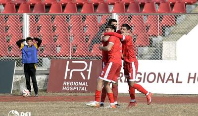 Ordu futbolçuları qızları stadionda görüncə…