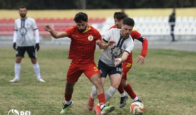 Rayonda qol vuran futbolçunu yerə yıxıb, sonra…