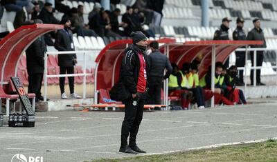 Rayonda qol vuran futbolçunu yerə yıxıb, sonra…